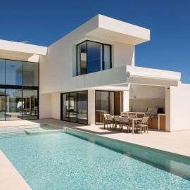 Ultra-Modern 5-Bed Luxury Chalet with Private Pool & Home Cinema 13 Min To Beach