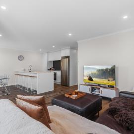 Coastal Chic - Papamoa Holiday Home