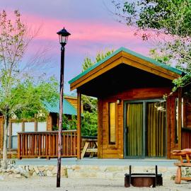 Boulder Creek RV Resort, hotel u gradu Loun Pajn