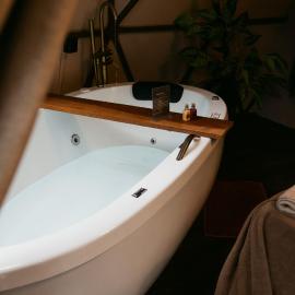 Domo winchesters, experiencia unica em meio a natureza, hotel v mestu Cascavel