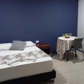 Apartaestudio con cocina dentro centro comercial