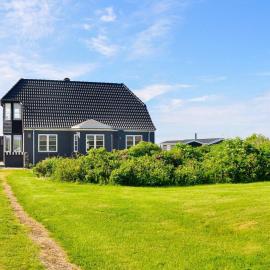 6 person holiday home in Lemvig: Ferring şehrinde bir otel