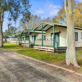 Howlong Caravan Park, hotel in Howlong