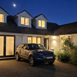 Croyde Broadlands 5 Bedrooms، فندق في كرويد
