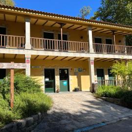 Albergue O Beque, hotel en Moaña