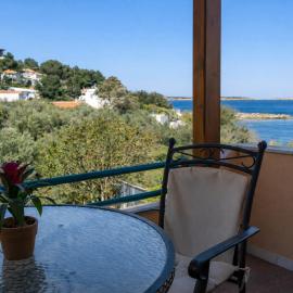 Agali Beach Apartments Seaside Stay in Chios, hotel in Mármaron