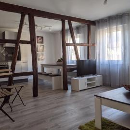 Großzügige 3-Zimmer-Wohnung im Taunus - 2 Bäder & Familienfreundlich, hotel din Neu-Anspach