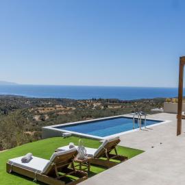 Elithea Villas، فندق في Elíka