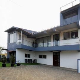 DanCenter Arohi Villa | 4BHK | Pvt Pool | Lonavala, hotel in Lonavala