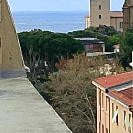 TCEM camera in attico 6 no ascensore, hotel in Piombino