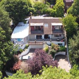 Indoor Heated Pool - Large Family Home - Sleeps 12 - Near Bournemouth Beach