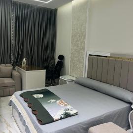 شقه راقيه في المنصوره شارع منتصر بالقرب من جامعه المنصوره