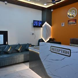 Hotel Radhe, hotel en Bhind