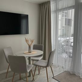 Apartamentai su terasa, hotel di Juodkrantė