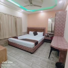 Hotel AG Star Kolkata Airport, hotel din Dum-Dum Junction