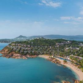 The Ritz-Carlton, Koh Samui, hotel v destinaci Choeng Mon pláž