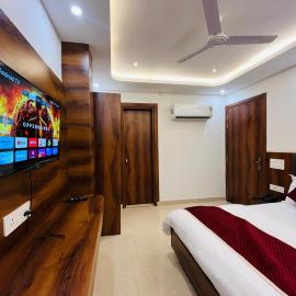 Mercury Hotel & Banquet, khách sạn ở Meerut
