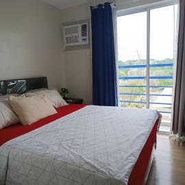 9F The Loop Limketkai Condo Towers - Stay at Nancy- Spacious 1 Bedroom unit - Separate Living Room and Kitchen - Free Wifi - Smart TV - Balcony - Mountain View, hotel Pontud városában