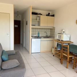 BO090-F94 Appartement Studio cabine 3 couchages BORMES LES MIMOSAS
