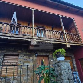 La Casona y El Apartamento De La Foz
