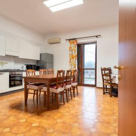 Residenza Santa Rita, hotelli kohteessa Novara
