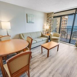 New Beachfront, Condo Simply Amazing Pools & Views, hotel in Myrtle Beach