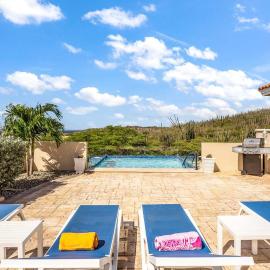 RK01A - Private pool - Horizon Jewel 3BR, hotel a Savaneta