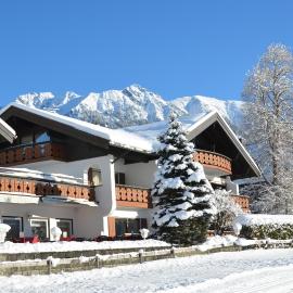 Hotel Fuggerhof Oberstdorf, viešbutis Oberstdorfe