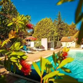 ZEcamping 3 dog friendly avec piscine dans un environnement calme