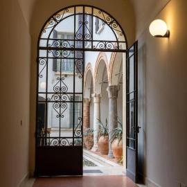 Casa Petrucci 2 centro storico, accesso ztl e park gratuito, hotel in Forlì