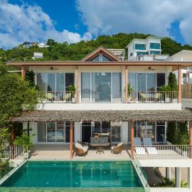 Villa Vista, 5BR Beach Front SeaView Haven, Steps to Sand