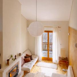 VYTINA LOFTS - Cozy 2-Level Loft Apartments with Fireplace & Mountain Views, hotel v destinaci Vitina