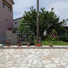 Apartmani Vesna, отель в городе Kaštel