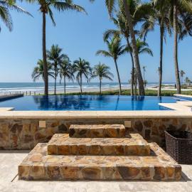 Exclusive Oceanfront Apartment Beach access