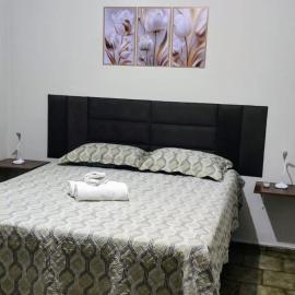 Habitaflex Casa No Centro de Urupês, hotel u gradu Urupês