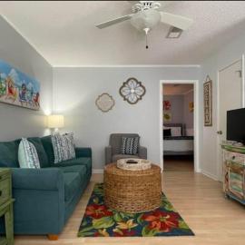 Pet Friendly Beach Access Sleeps 6 Paradise Isle