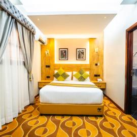 Afro Park Hotel, hotel di Kampala