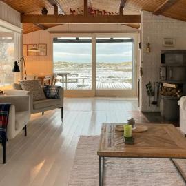 Charming Coastal Retreat With Sea View