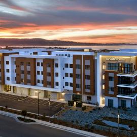 Residence Inn by Marriott Sand City Monterey, hotelli kohteessa Sand City