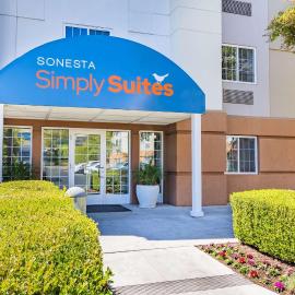Sonesta Simply Suites Stafford, ξενοδοχείο σε Stafford