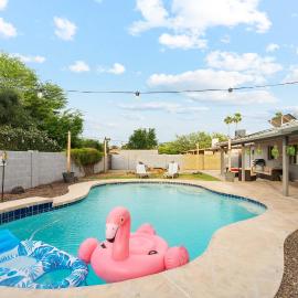 Spacious Scottsdale Getaway with Pool, hotel v destinaci Tempe