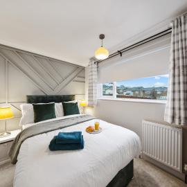 Long-short-stay Medway home with parking, WiFi &pool table, Hotel in Bredhurst