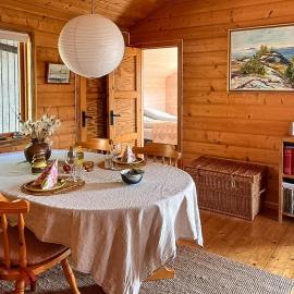 Traditional Cabin With Sea View In Jæren – hotel w mieście Sirevåg