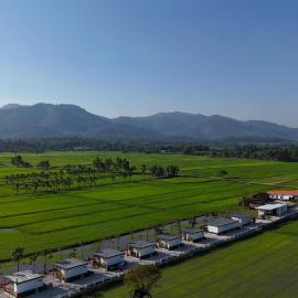 บ้านภูเคียงนาคลองลาน, hotel in Ban Thung Na Khwan