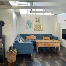 Architect-Designed Cottage By The Water, hotelli Middelfartissa