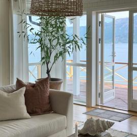 Northern Lights View Cabin With Big Veranda, hotell i Ballangen
