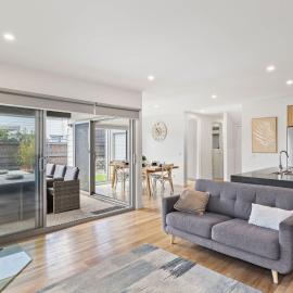 Stylish Townhouse Opposite Golfcourse