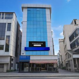 Super Townhouse Richmond MG Road Metro Formerly Richmond Residency