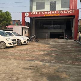 Viesnīca GeetKamal Palace Ayodhya Dham pilsētā Ayodhya
