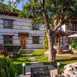 Villa Martina, hotel din Smilyan